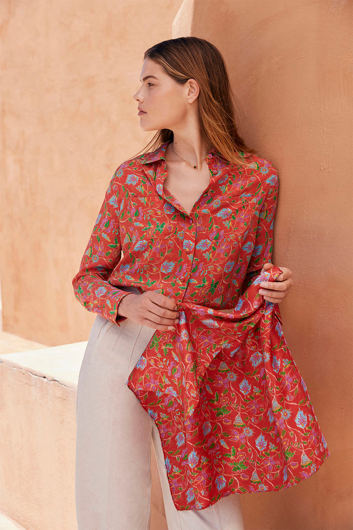 How to tie a silk scarf