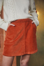 Délicieuse in pumpkin velvet Skirt