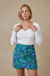 Top Grand Cœur Blanc Innocent sur Lou, mannequin taille 42 #taille Lou porte une taille 42
