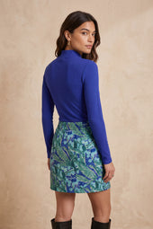 Col Montant Bleu Impérial sur Olivia, mannequin taille 36 #taille Olivia porte une taille 36