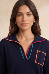 Pull Paolo Bleu Profond sur Olivia, mannequin taille 36 #taille Olivia porte une taille 36