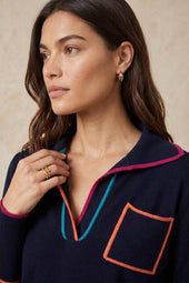 Pull Paolo Bleu Profond sur Olivia, mannequin taille 36 #taille Olivia porte une taille 36