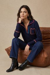 Pull Paolo Bleu Profond sur Olivia, mannequin taille 36 #taille Olivia porte une taille 36