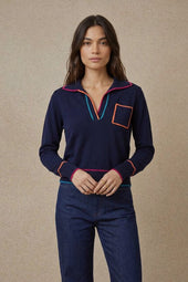 Pull Paolo Bleu Profond sur Olivia, mannequin taille 36 #taille Olivia porte une taille 36
