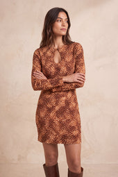 Robe Bianca Bois Sauvage sur Olivia, mannequin taille 36 #taille Olivia porte une taille 36