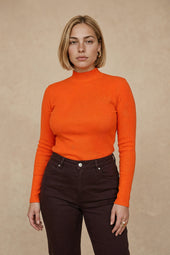 Col Montant 1 Flamme sur Lou, mannequin taille 42 #taille Lou porte une taille 42