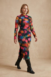 Robe Alluria Midnight sur Lou, mannequin taille 42 #taille Lou porte une taille 42