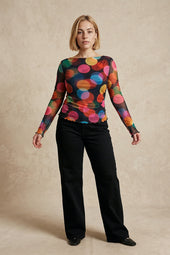 Top Alluria Midnight sur Lou, mannequin taille 42 #taille Lou porte une taille 42