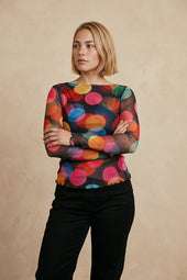 Top Alluria Midnight sur Lou, mannequin taille 42 #taille Lou porte une taille 42
