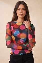 Top Alluria Midnight sur Olivia, mannequin taille 36 #taille Olivia porte une taille 36