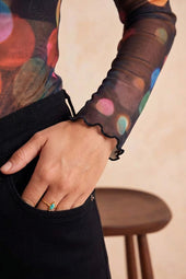 Top Alluria Midnight, détail de la manche