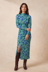Robe Allure Myrtille sur Olivia, mannequin taille 36 #taille Olivia porte une taille 36
