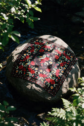 Foulard en soie Rose des Nuits