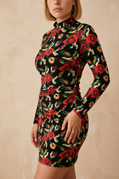 Robe Allura Rose des Nuits sur Lou, mannequin taille 42 #taille Lou porte une taille 42