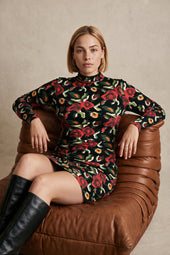 Robe Allura Rose des Nuits sur Lou, mannequin taille 42 #taille Lou porte une taille 42