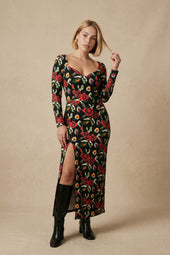 Robe Grand Cœur Rose des Nuits sur Lou, mannequin taille 42 #taille Lou porte une taille 42