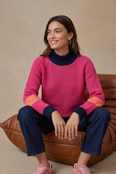 Pull Audacieuse Rosewood sur Olivia, mannequin taille 36 #taille Olivia porte une taille 36