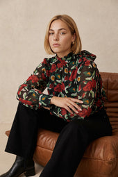 Blouse Galatéa Rose des Nuits sur Lou, mannequin taille 42 #taille Lou porte une taille 42